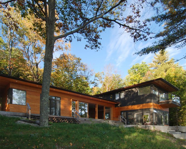 Beaver Lake Cottage - Trevor McIvor Architect Inc.