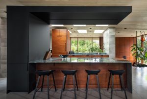Kitchen and Bar Design Ontario Rural Home