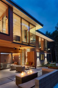 Modern Patio and Backyard Design by Trevor McIvor Architect Toronto
